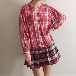 Old Navy Plaid Silky Lightweight Blouse.--CA5